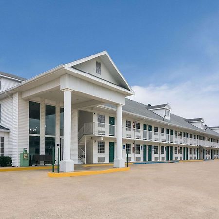 Econo Lodge Branson Theater District Exterior photo