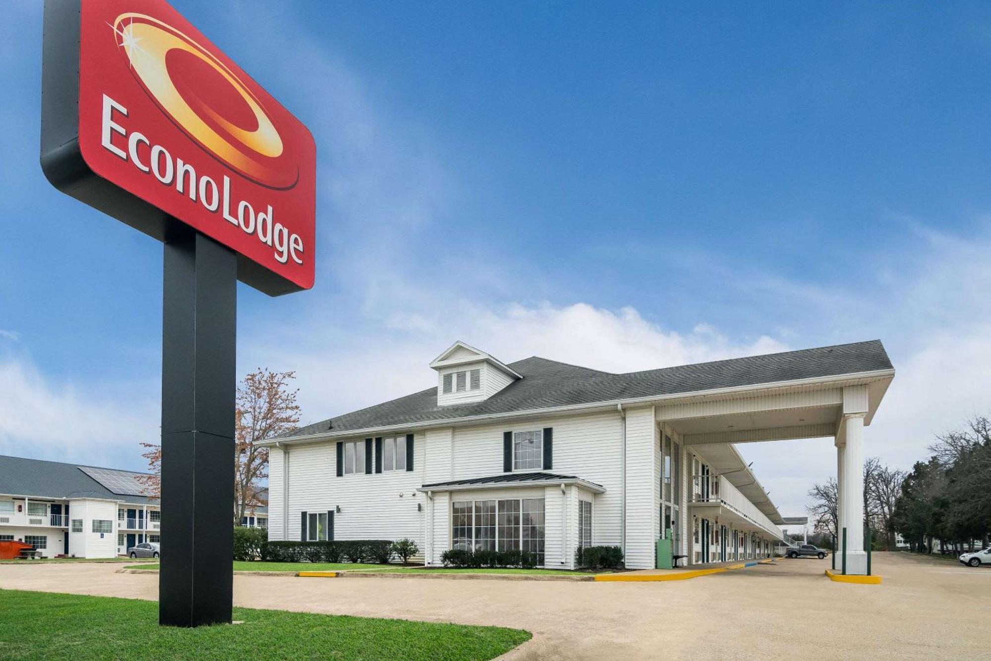 Econo Lodge Branson Theater District Exterior photo